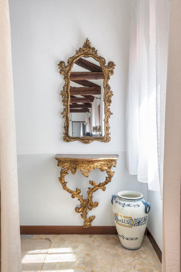 Colombina Like At Home 3 Bedrooms Fully Equipped Air Conditioned Velence Kültér fotó